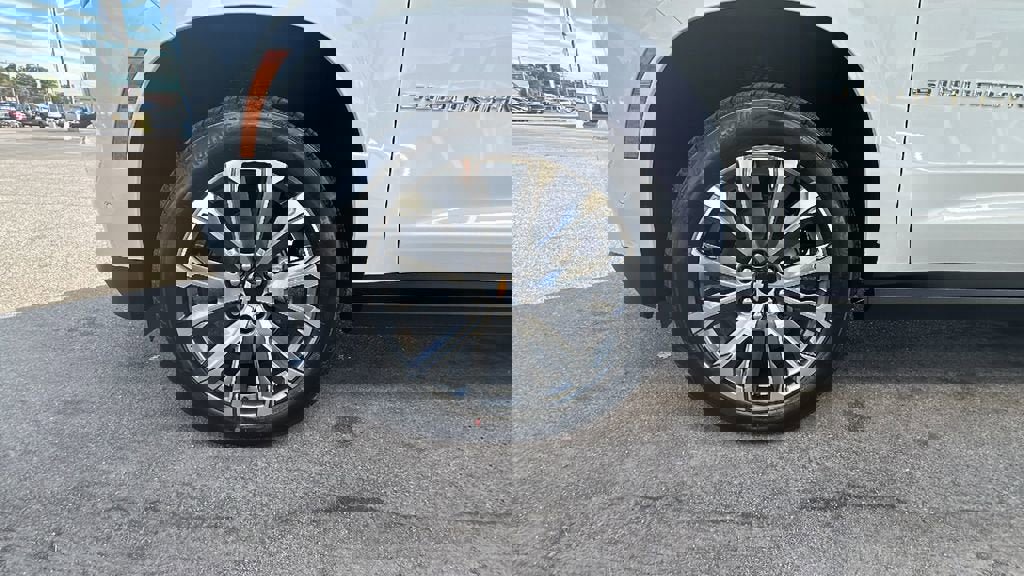 New 2026 Chevrolet Suburban High Country image 9