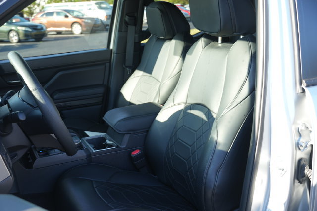 Used 2025 Toyota Tacoma TRD Sport AWD/4WD image 21