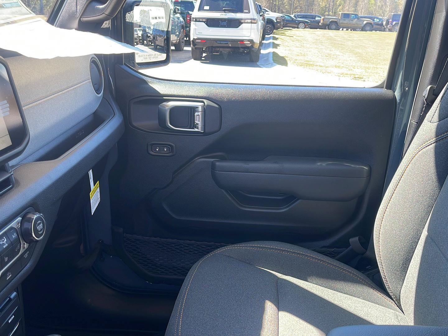 New 2026 Jeep Gladiator Sport AWD/4WD image 22