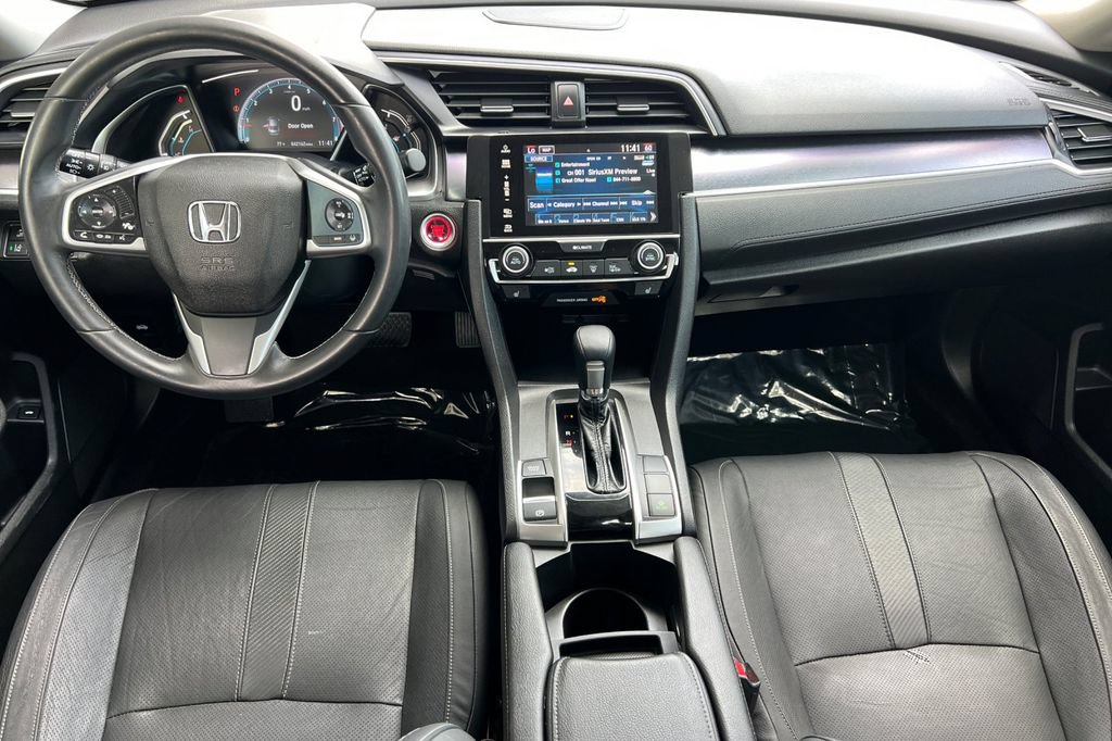 Used 2018 Honda Civic Touring image 9