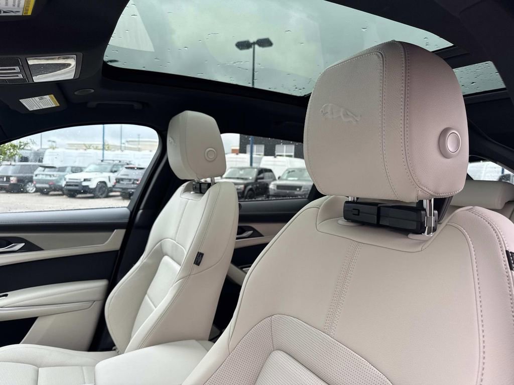 New 2026 Jaguar F-PACE R-Dynamic S AWD/4WD image 19
