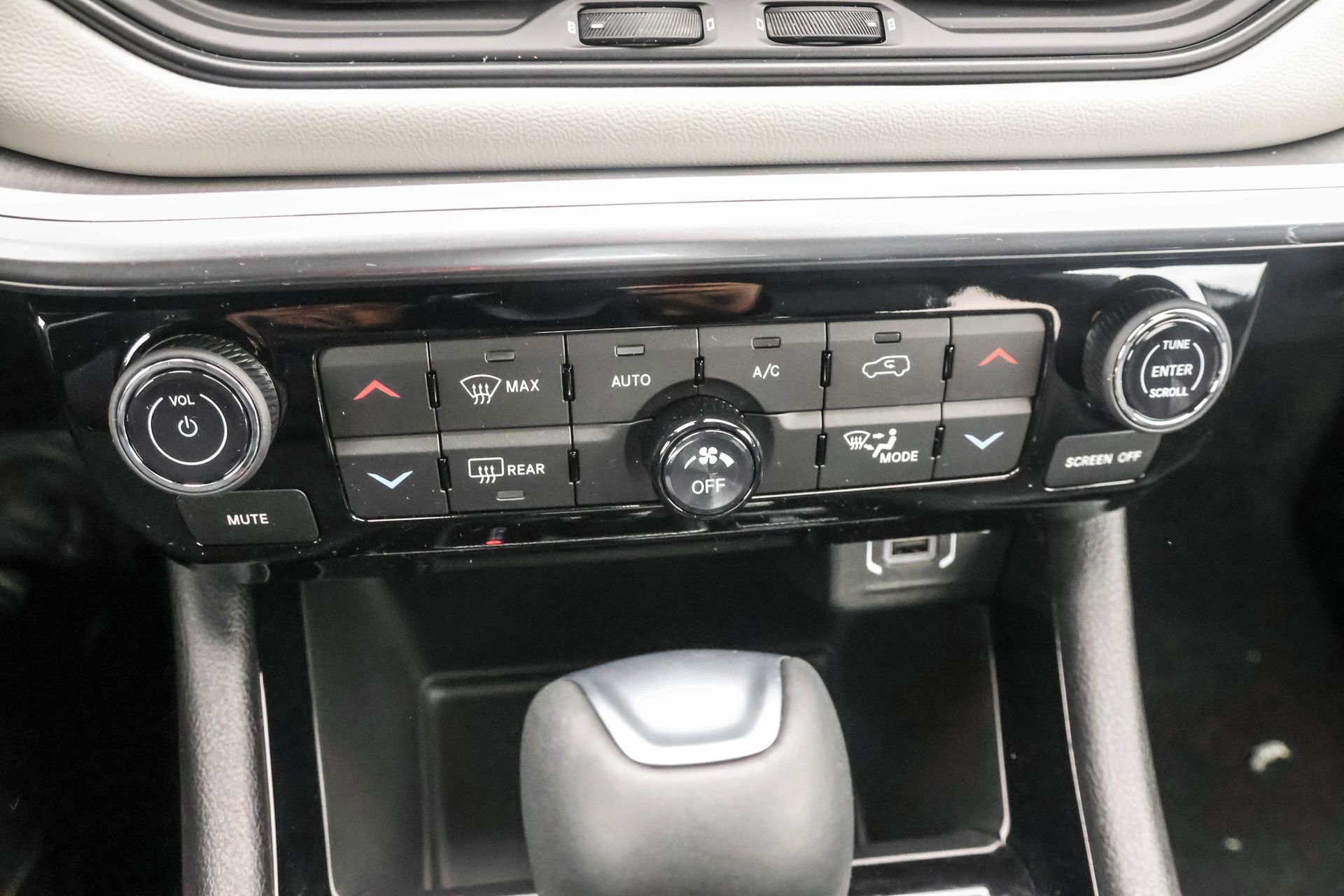 New 2026 Jeep Compass Limited w/ Sun, Sound & Navigation Group image 19