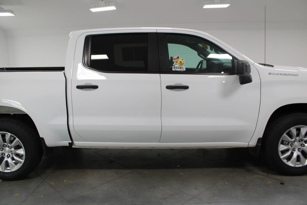 Used 2024 Chevrolet Silverado 1500 Custom image 11