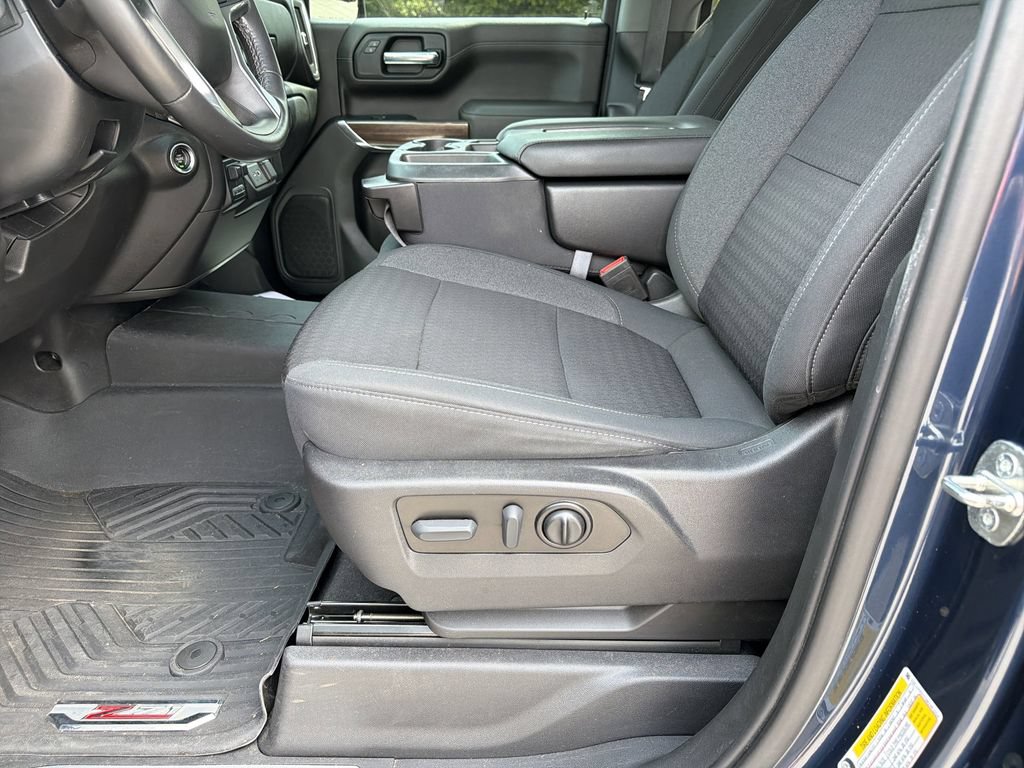 Used 2021 Chevrolet Silverado 1500 RST AWD/4WD image 16