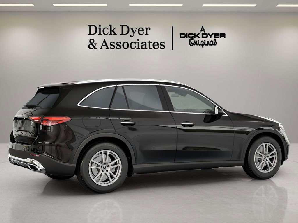 Used 2025 Mercedes-Benz GLC 300 GLC 300 image 8