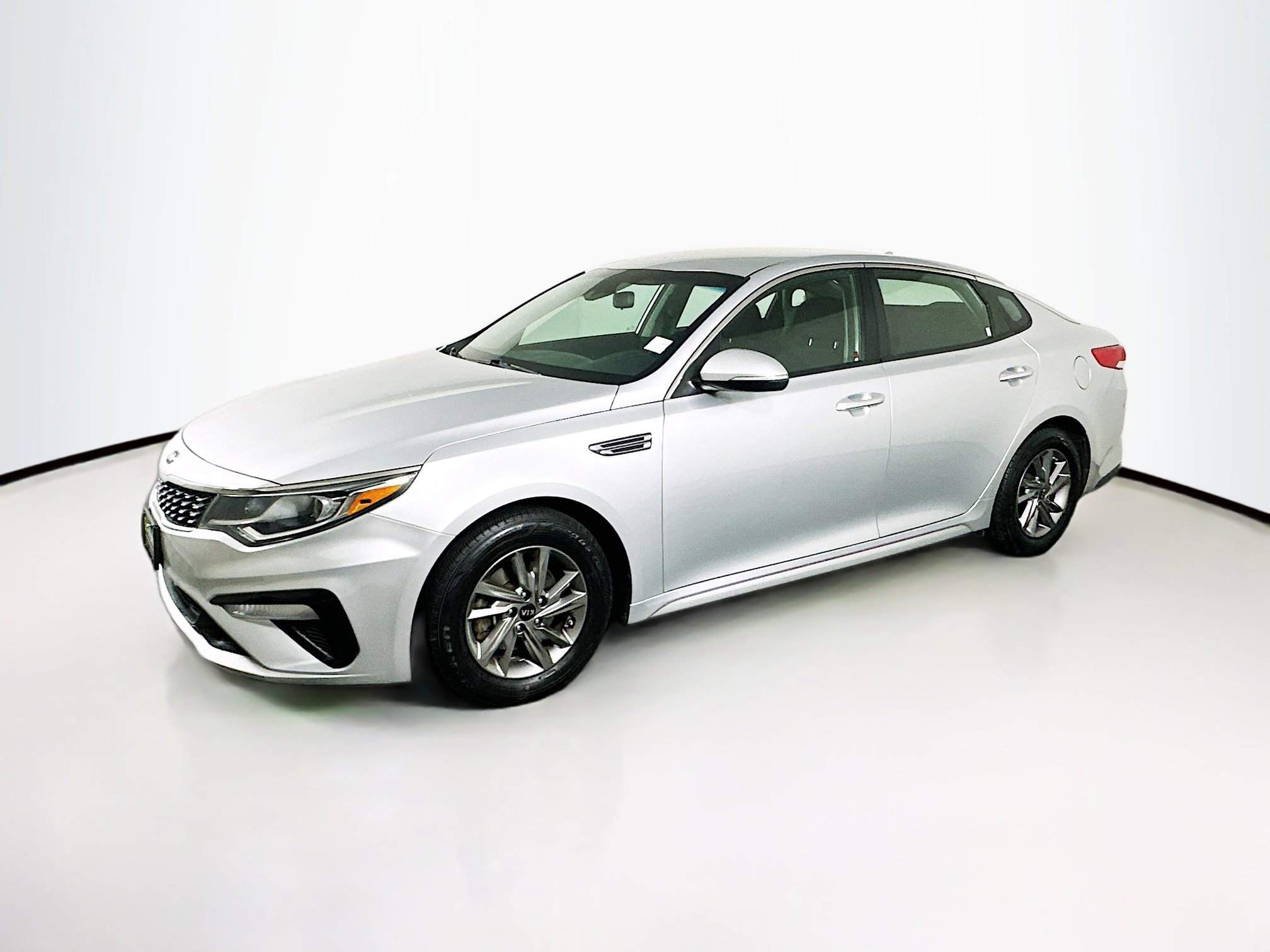 Used 2020 Kia Optima LX image 4