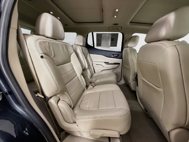 Used 2023 GMC Acadia Denali w/ Denali Ultimate Package AWD/4WD image 32