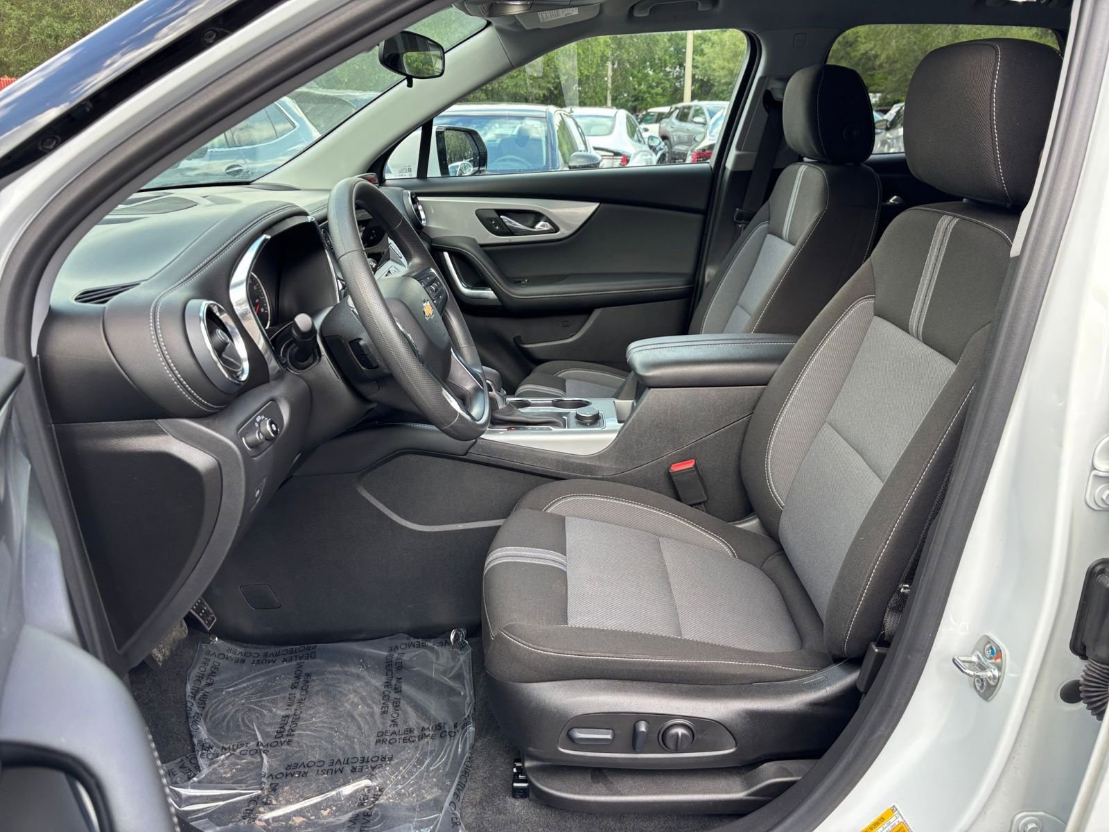 Used 2025 Chevrolet Blazer LT FWD image 27