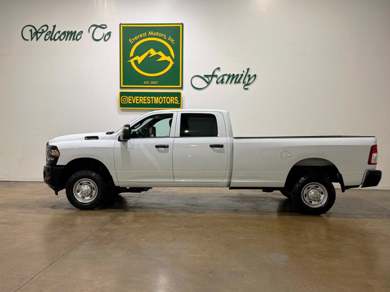 Used 2023 RAM 2500 Tradesman AWD/4WD image 5
