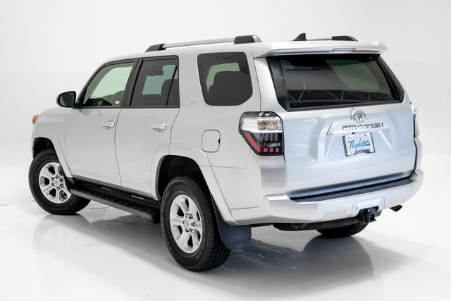Used 2024 Toyota 4Runner SR5 AWD/4WD image 29