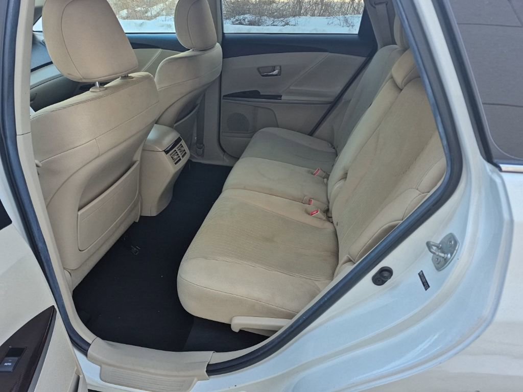 Used 2012 Toyota Venza LE image 10