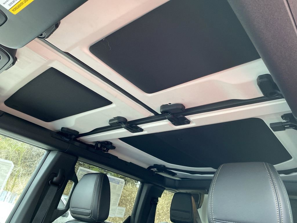 New 2025 Ford Bronco Badlands image 7