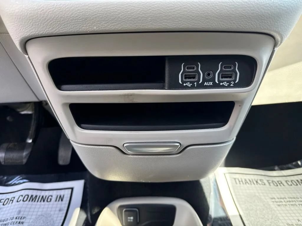 Used 2023 Chrysler Voyager LX FWD image 25
