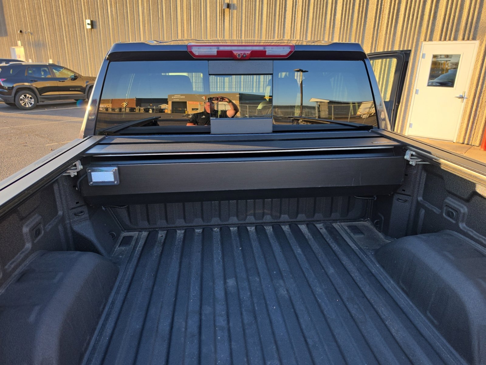 Used 2025 GMC Sierra 1500 Denali w/ Denali Reserve Package AWD/4WD image 9