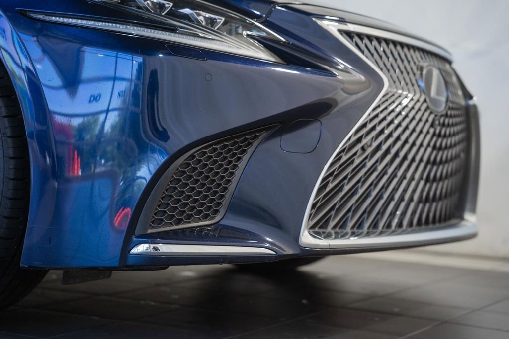 Used 2019 Lexus LS 500h w/ Luxury Package image 12
