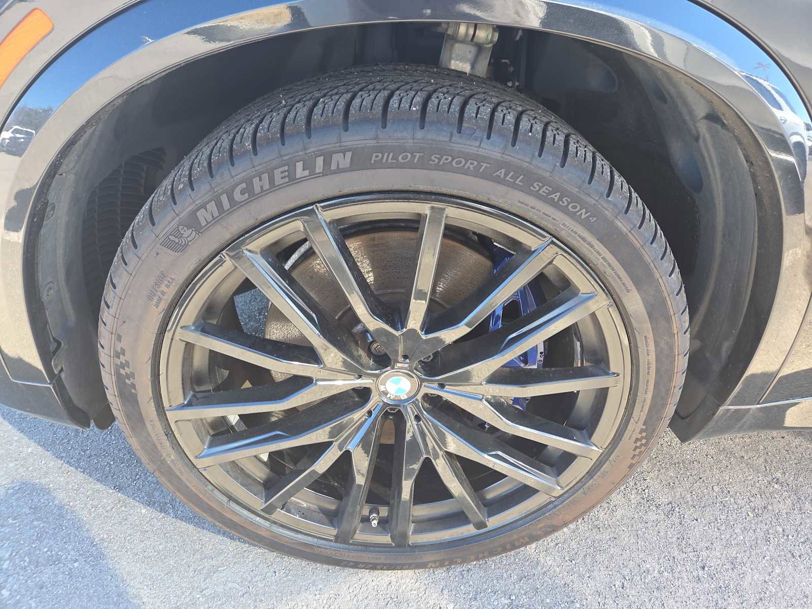 Used 2020 BMW X5 M50i w/ Executive Package image 3