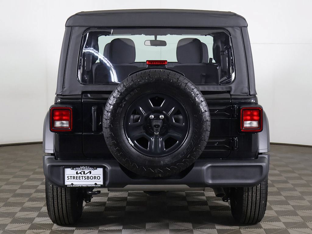 Used 2026 Jeep Wrangler Sport AWD/4WD image 9