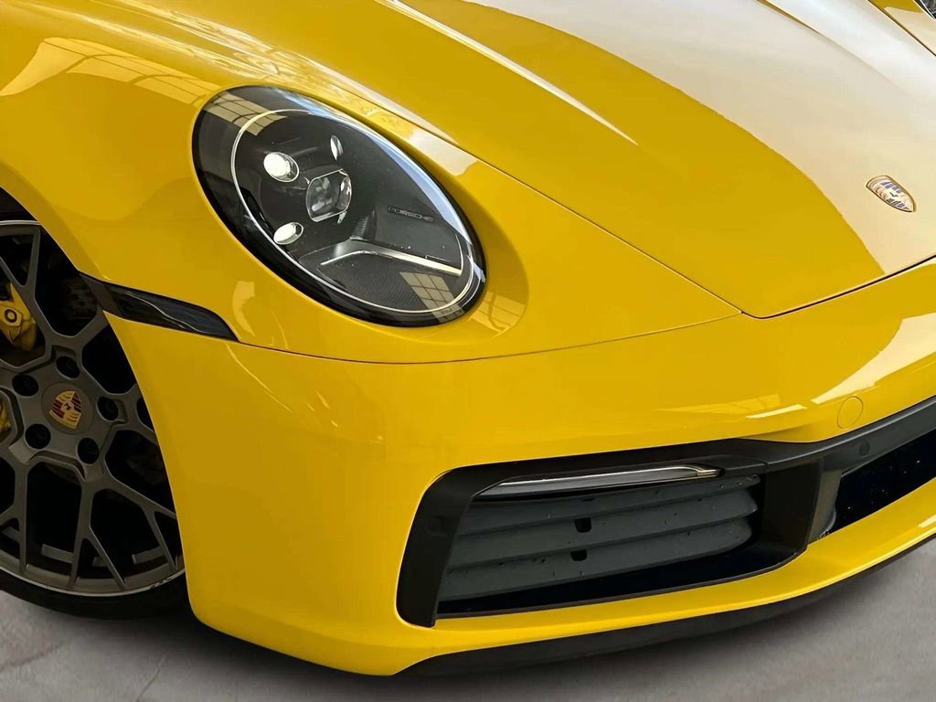 Used 2022 Porsche 911 Carrera image 27