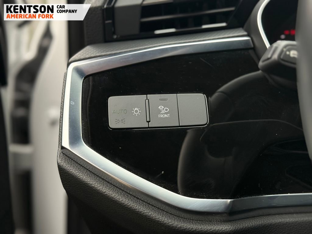 Used 2025 Audi Q3 2.0T Premium image 23