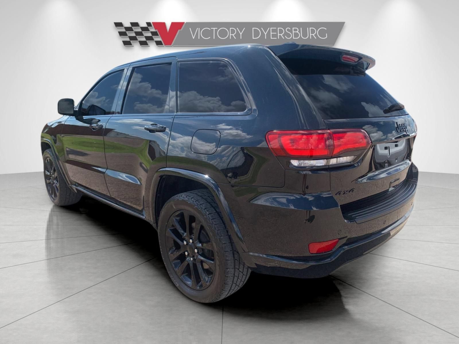 Used 2020 Jeep Grand Cherokee Altitude AWD/4WD image 6