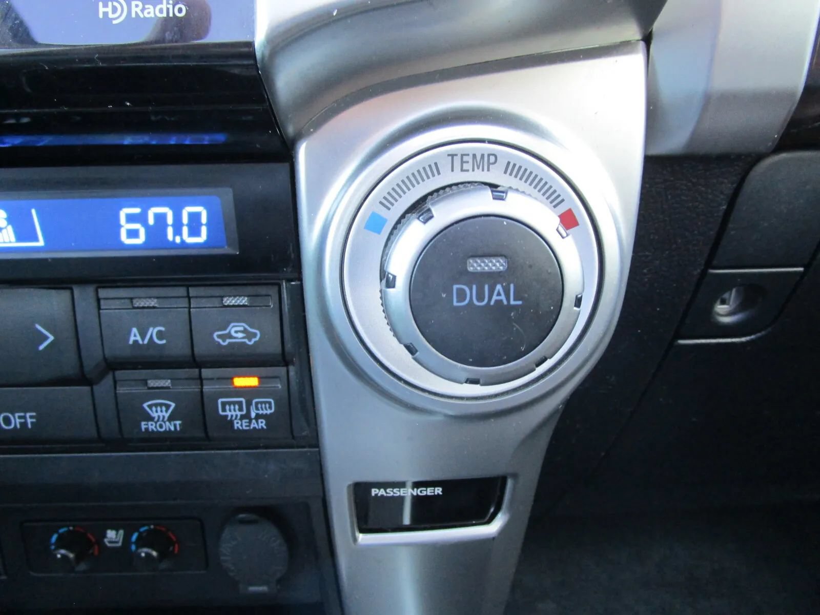 Used 2022 Toyota 4Runner Limited AWD/4WD image 36