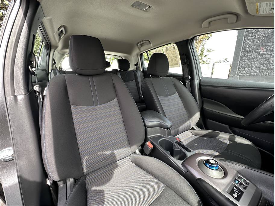 Used 2025 Nissan Leaf S FWD image 15