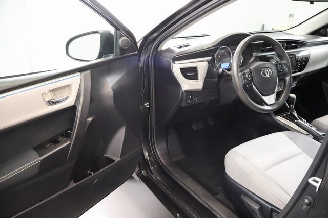 Used 2014 Toyota Corolla LE FWD image 9
