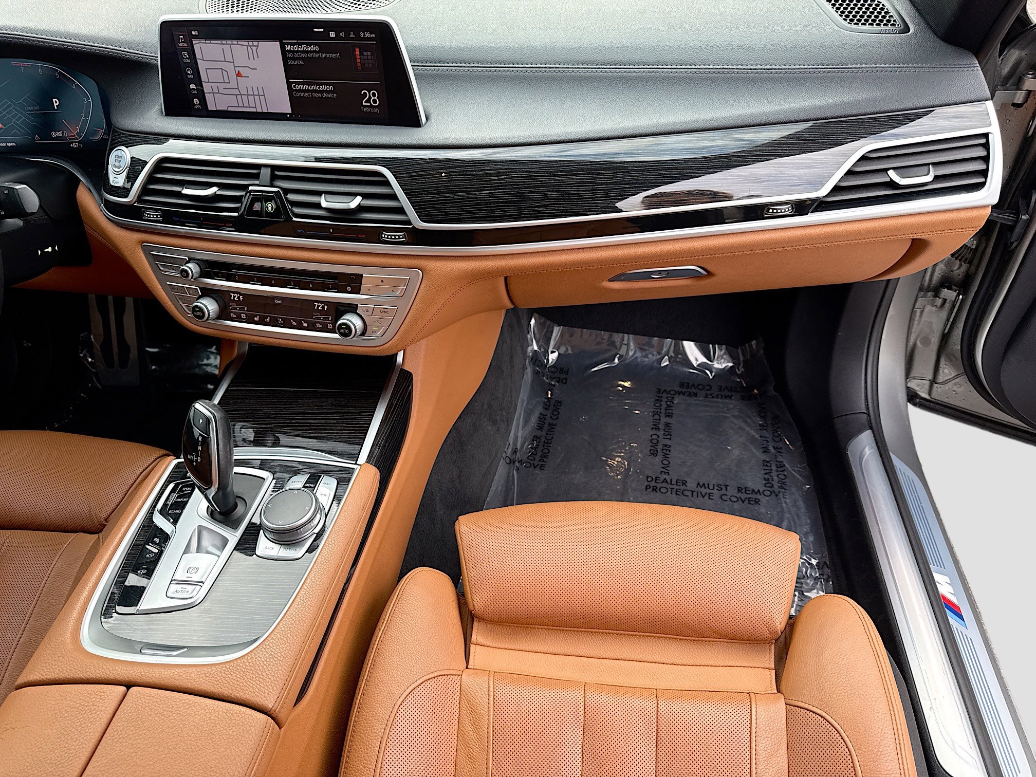 Used 2020 BMW 740i w/ M Sport Package image 18