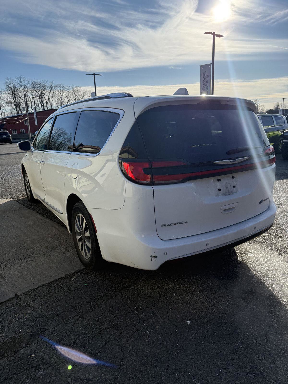 Certified 2021 Chrysler Pacifica Limited image 7