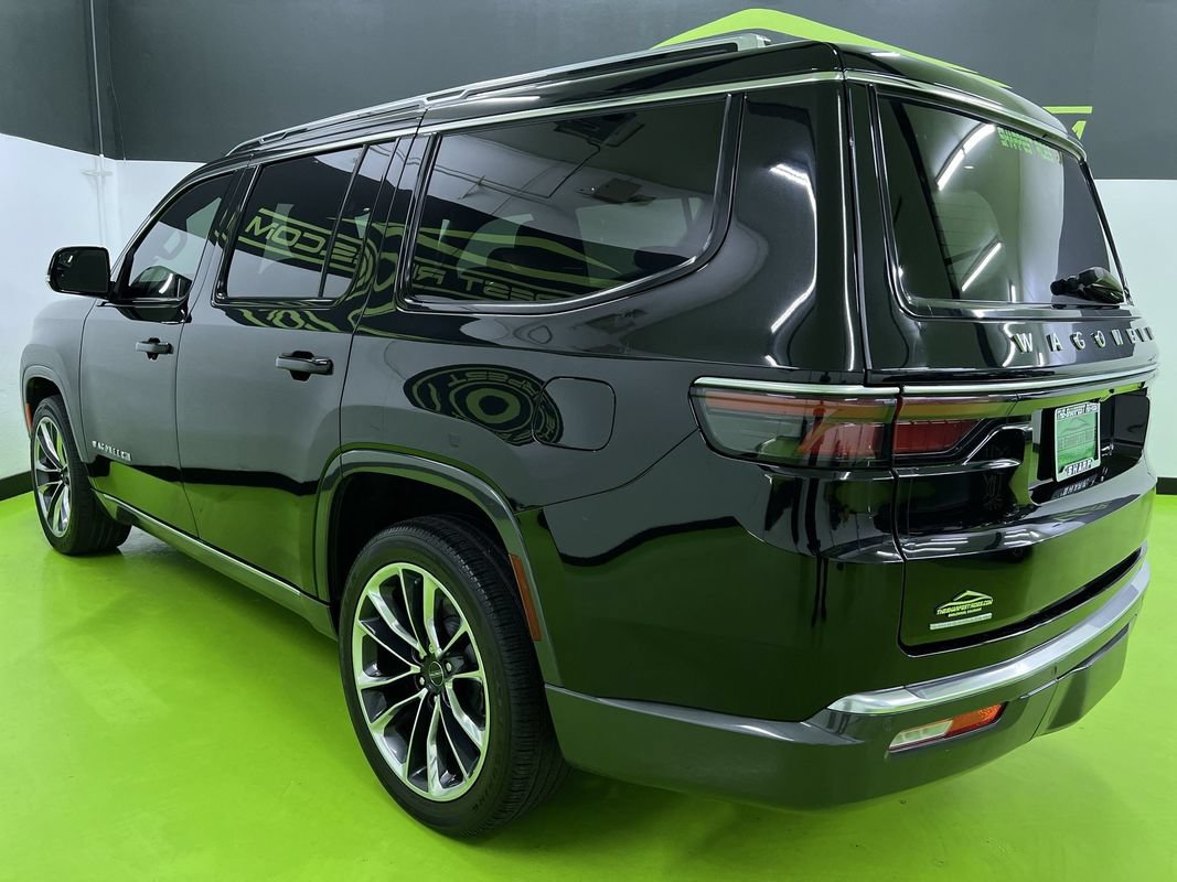 Used 2022 Jeep Wagoneer Series III w/ Premium Group I AWD/4WD image 7