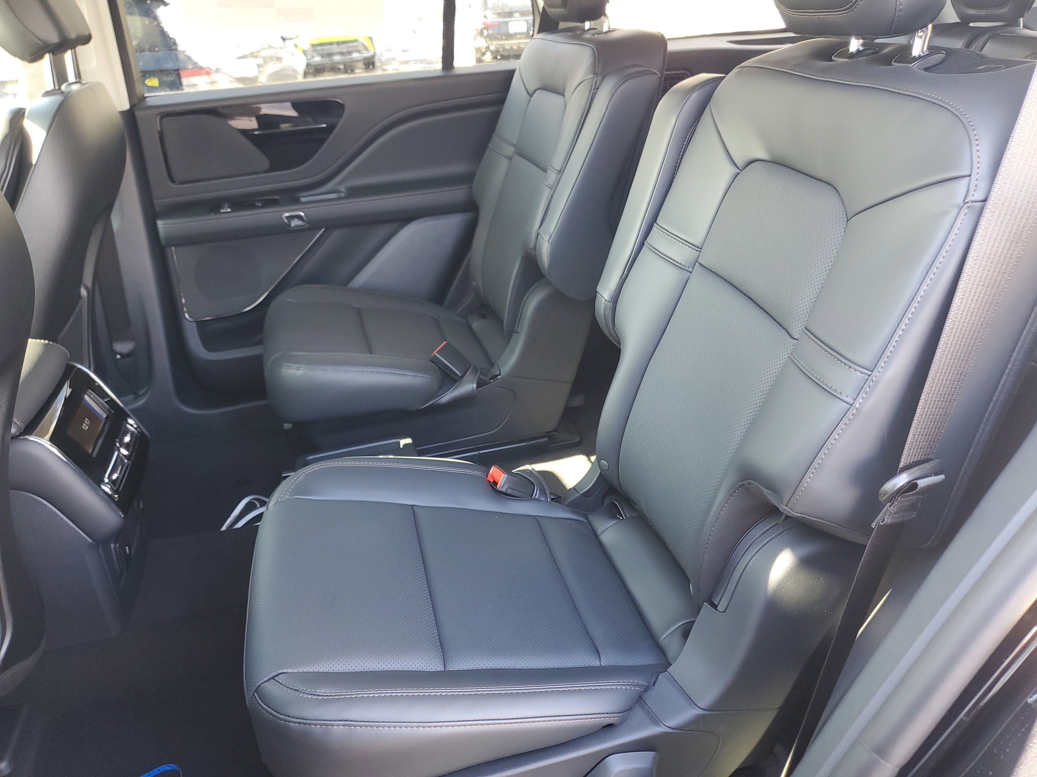 New 2026 Lincoln Aviator AWD image 26