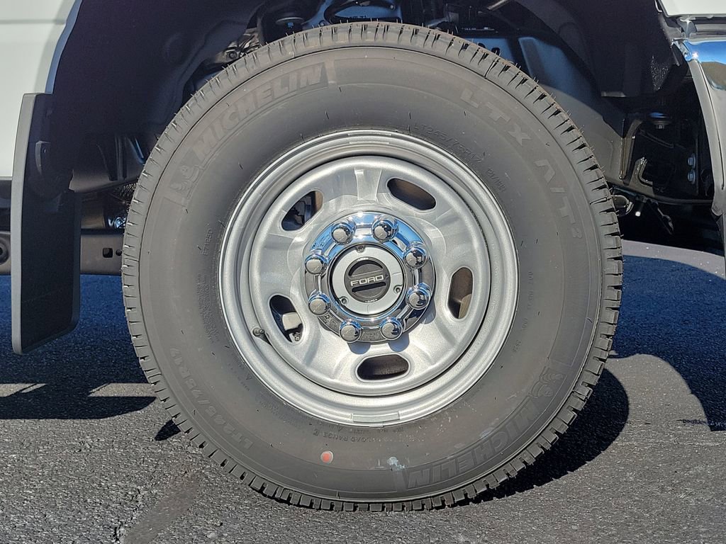 New 2026 Ford F250 XL w/ FX4 Off-Road Package image 12