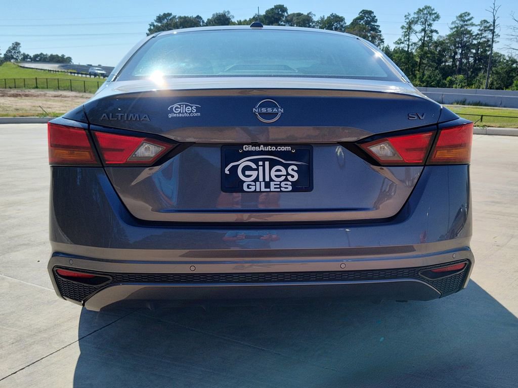 Used 2024 Nissan Altima 2.5 SV image 5