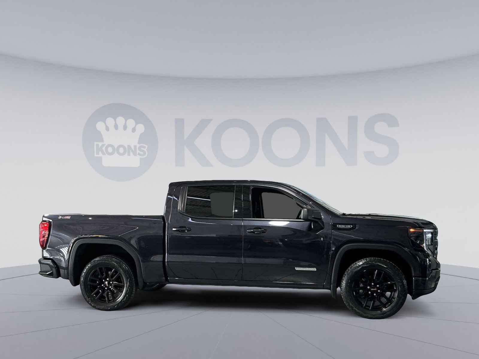 Used 2023 GMC Sierra 1500 Elevation image 17