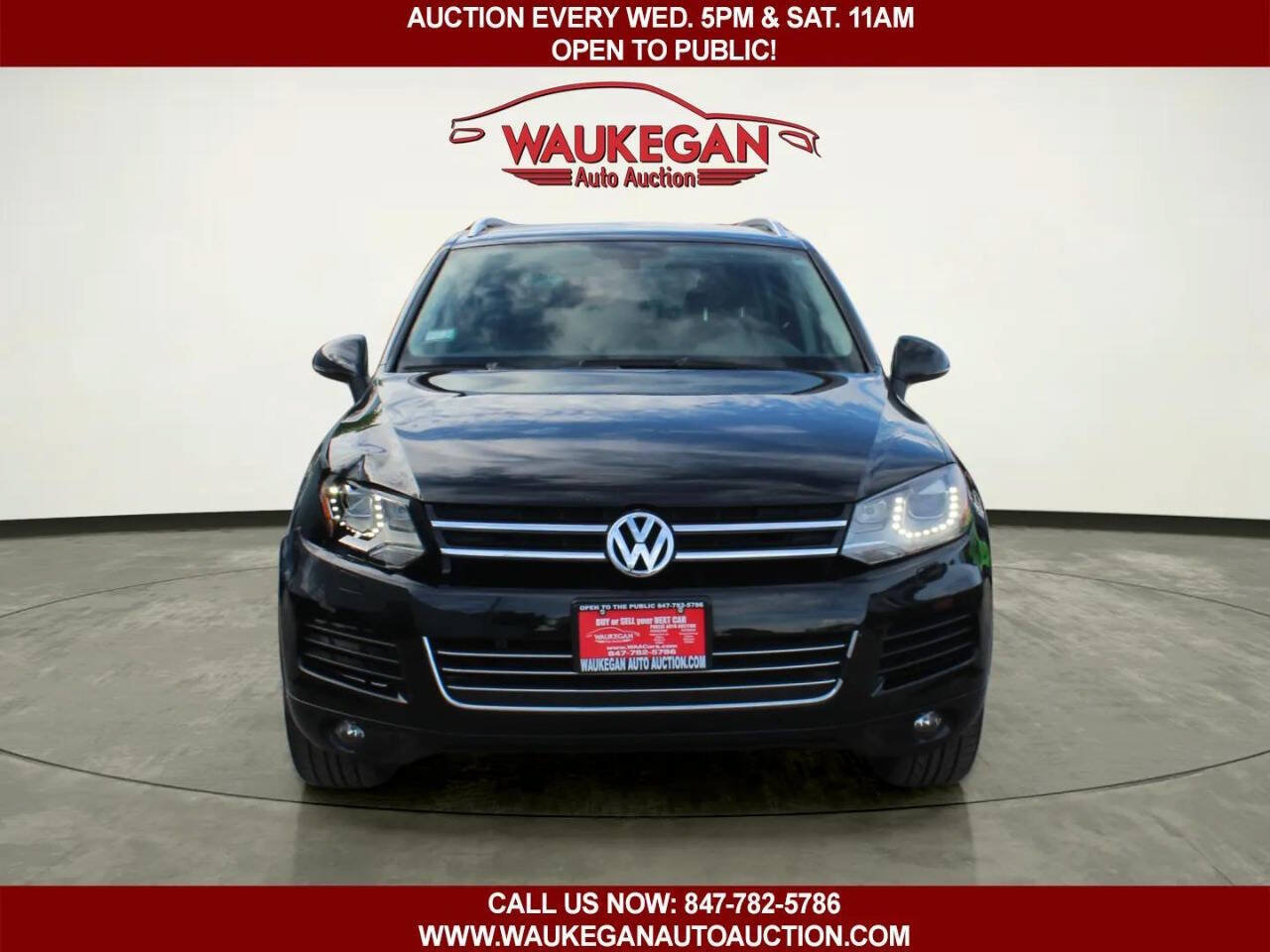 Used 2013 Volkswagen Touareg Executive AWD/4WD image 2
