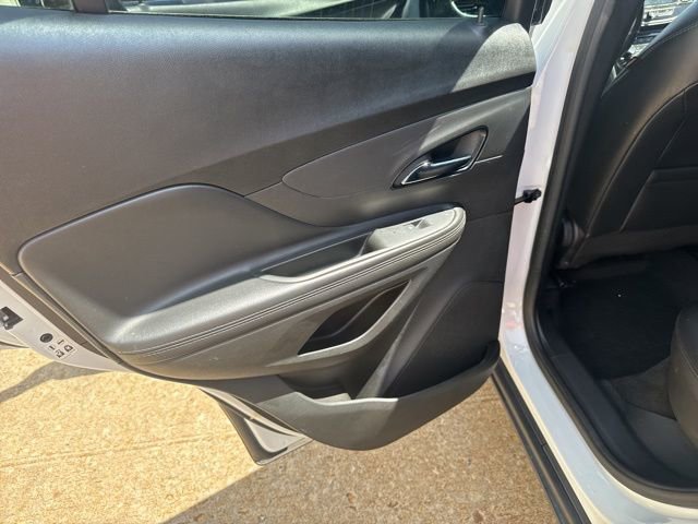 Used 2021 Buick Encore Preferred FWD image 24