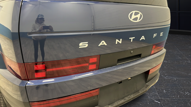 Used 2025 Hyundai Santa Fe SEL AWD/4WD image 38
