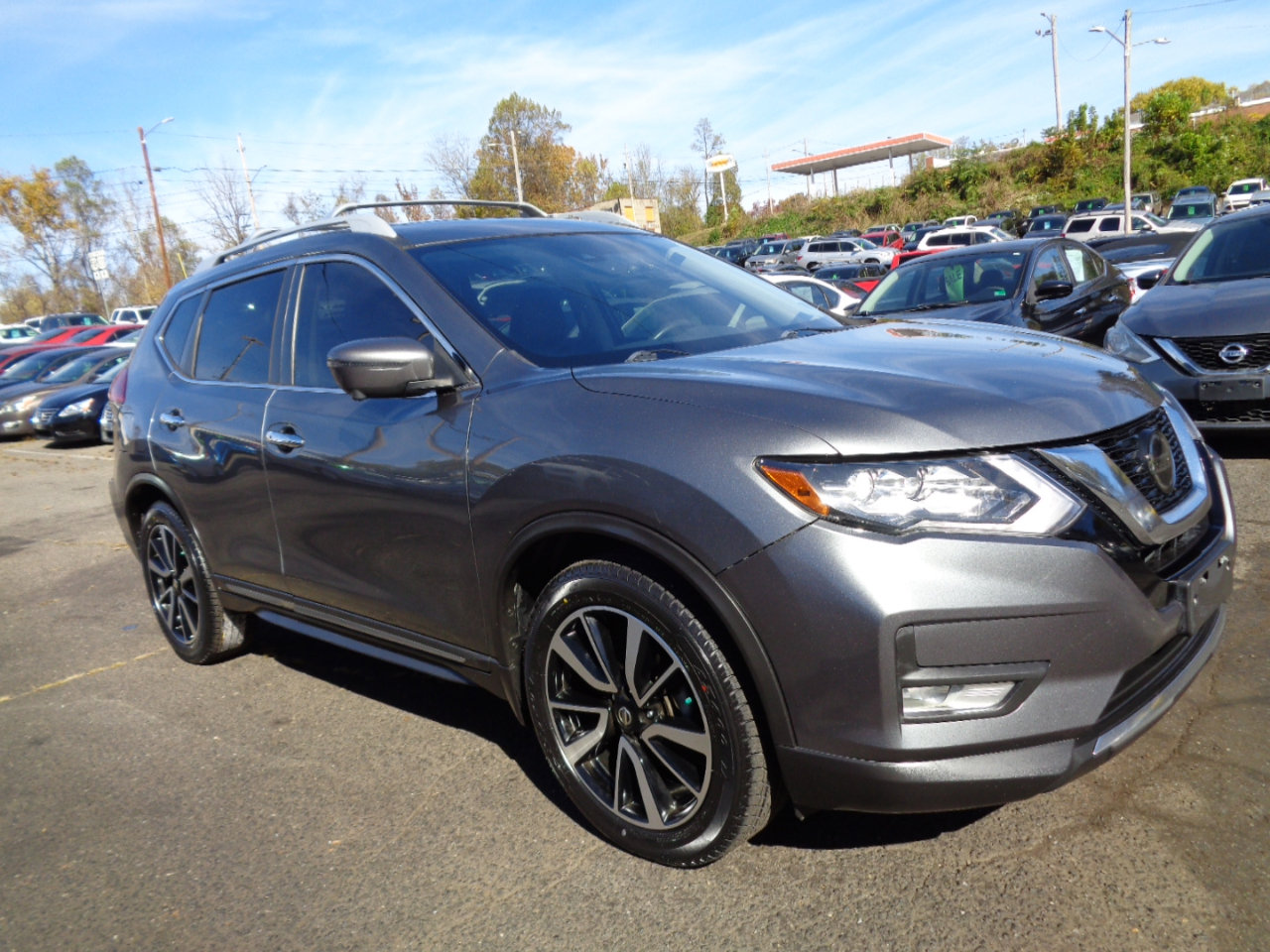 Used 2020 Nissan Rogue SL w/ Premium Package image 3