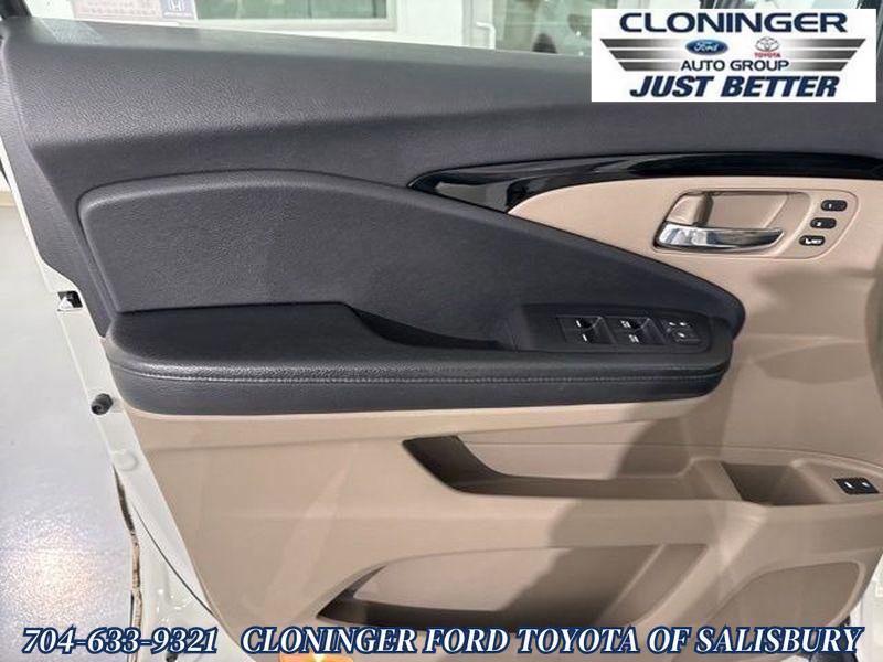 Used 2018 Honda Pilot Touring image 22