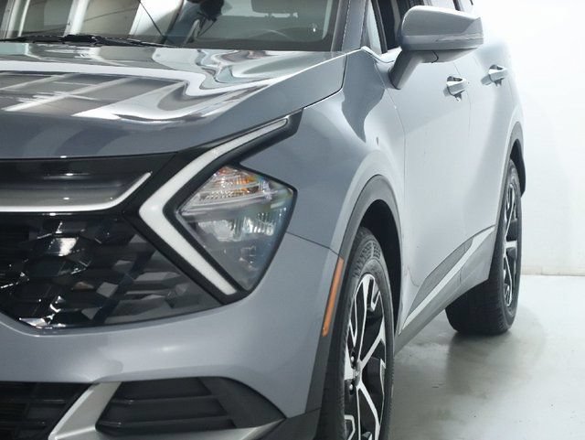 Used 2023 Kia Sportage EX FWD image 4