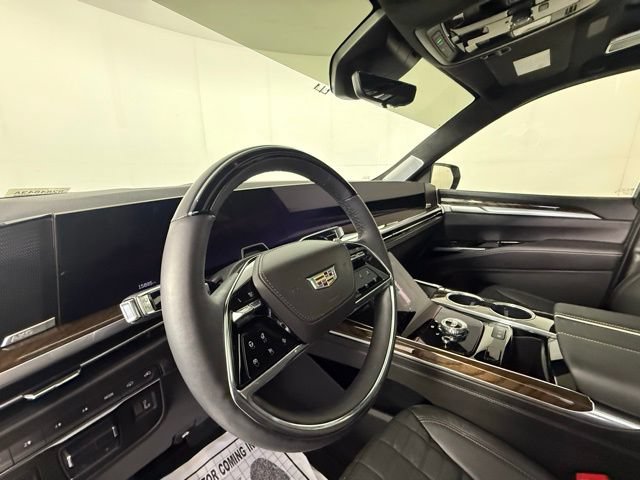 Certified 2025 Cadillac Escalade Sport Platinum w/ LPO, ONYX Package AWD/4WD image 5