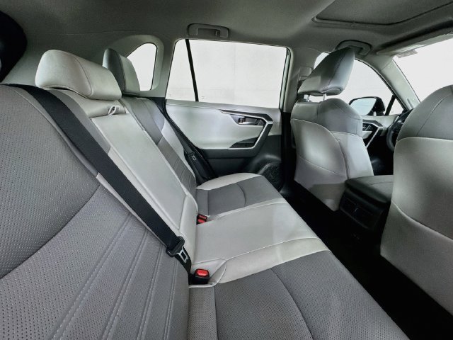 Used 2022 Toyota RAV4 Limited FWD image 24