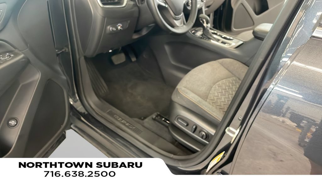 Used 2023 Chevrolet Equinox LT AWD/4WD image 29