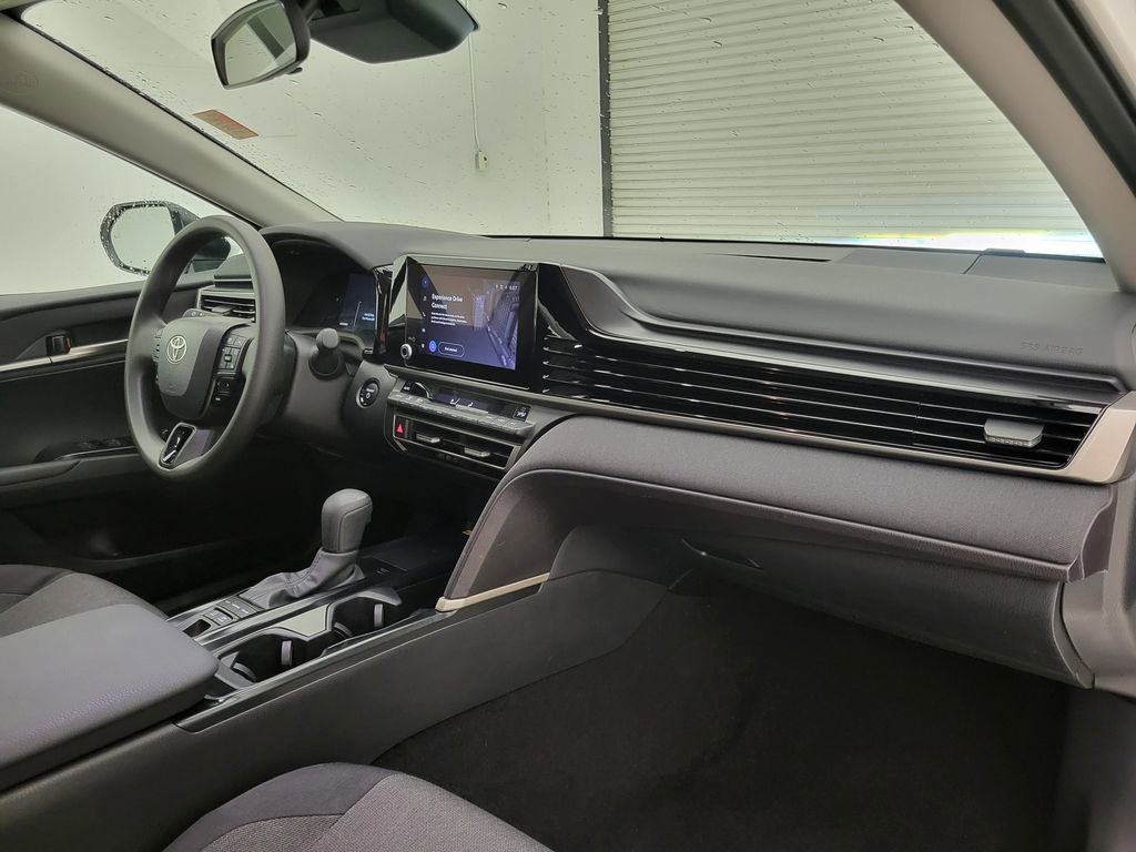 Used 2025 Toyota Camry LE FWD image 33