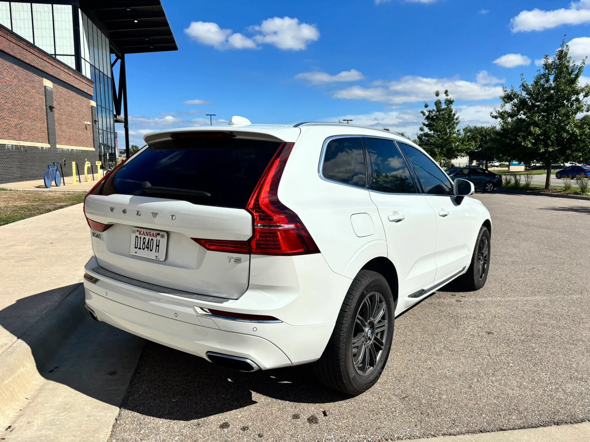 Used 2021 Volvo XC60 T5 Inscription w/ Advanced Package FWD image 7