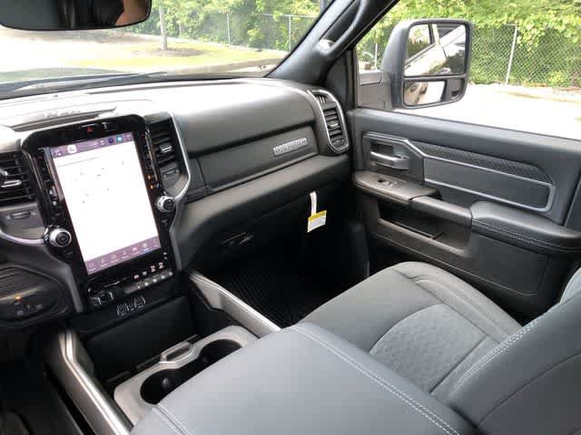 New 2026 RAM 3500 Big Horn AWD/4WD image 12