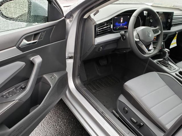 New 2026 Volkswagen Jetta SE image 6