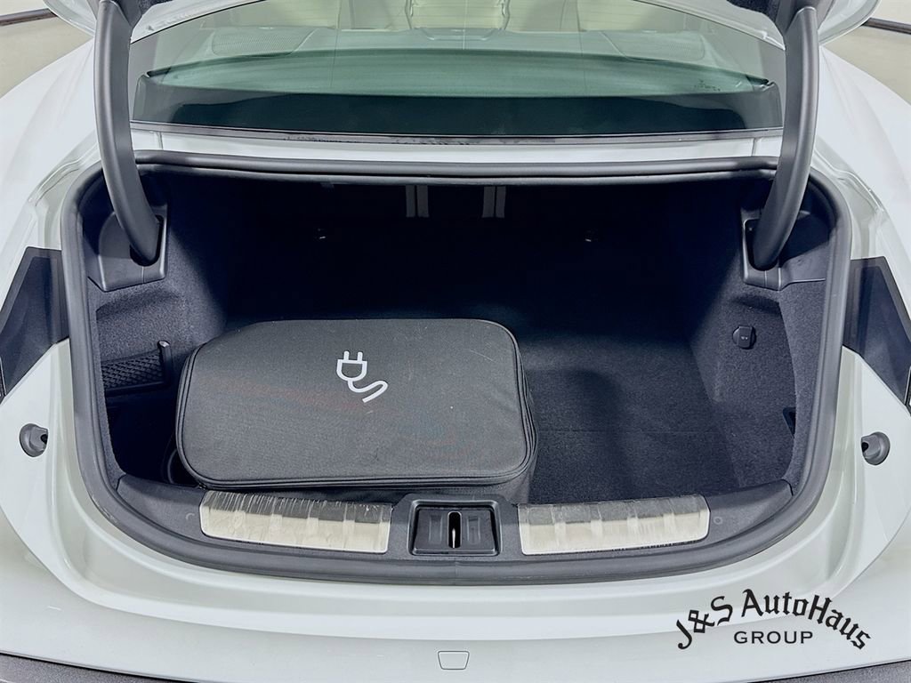 Used 2020 Porsche Taycan 4S w/ Premium Package image 33