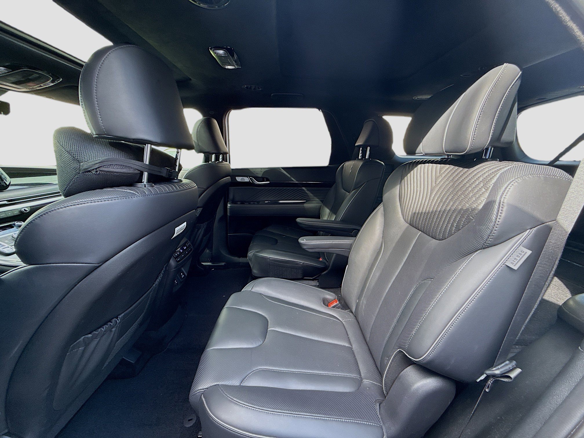 Used 2023 Hyundai Palisade Calligraphy image 23