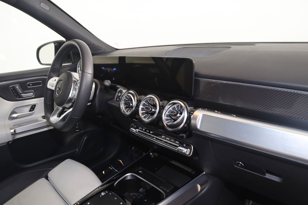Used 2022 Mercedes-Benz GLB 35 AMG 4MATIC image 49